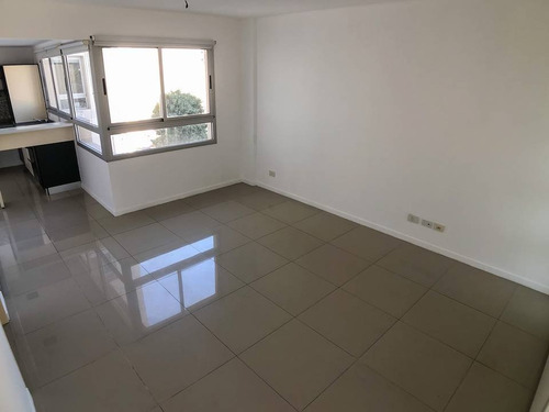 Imagen 4 de 25 de Venta De Departamento En Coghlan