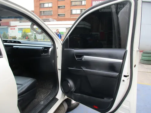 Toyota Hilux Srv Doblecabina 4x4 2800cc At Aa
