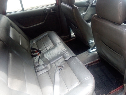 Imagem 8 de 12 de Volkswagen Gol 1.0 16 V 4 Portas