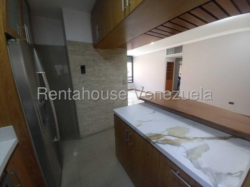 Apartamento En Alquiler En El Rosal 25-17389 As