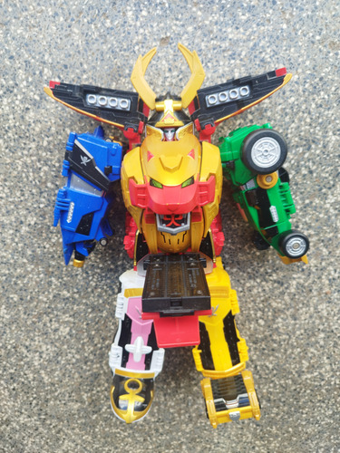 Pirate Gattai Gokaioh Gokaiger Sentai Ranger Zord Megaforce (Usado)