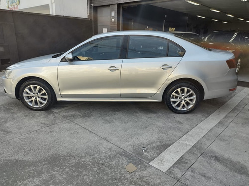 Imagem 6 de 10 de Vw Jetta Confortline 2.0 Aut 2012