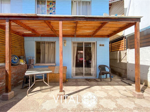 Casa En Venta De 3 Dormitorios Y 1 Baño En Puente Alto