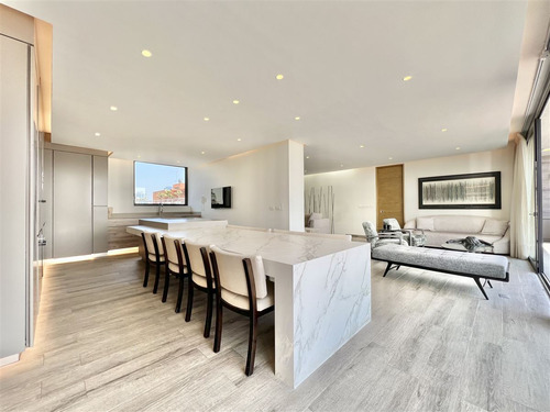 Moderno Penthouse: El Golf