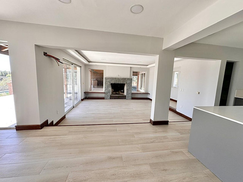 Venta Casa Barrio Cerrado 6 Dormitorios 2 Piscinas Cancha De Football Mansion Oportunidad