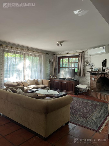 Imagen 3 de 30 de Casa En Excelente Zona De La Horqueta