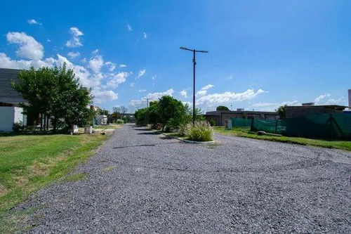 Terreno Lote En Venta En La Plata, G.b.a. Zona Sur, Argentina
