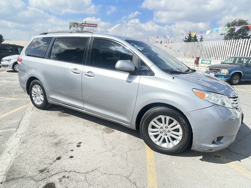 Toyota Sienna Le Aa Ee At
