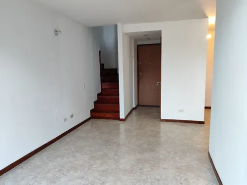 Apartamento En Arriendo En Castropol. Cod A16730