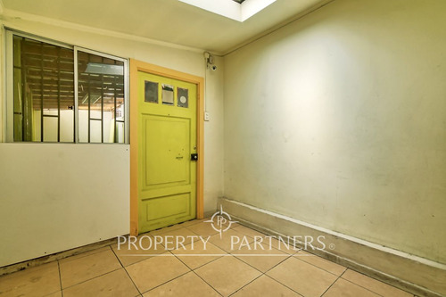 Amplia Casa Comercial En Venta, Ñuñoa!
