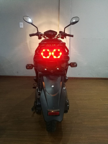 Imagen 13 de 21 de Scooter Electrico Sunra Luhu Bateria Litio Para Uso Interno