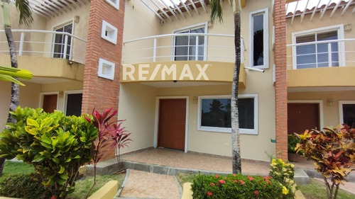 Re/max 2mil Vende Town House En El Conjunto Residencial Baleares, Municipio Maneiro. Isla De Margarita, Estado Nueva Esparta 