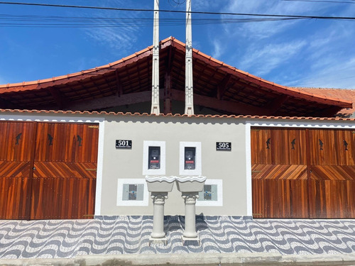 Imagem 3 de 11 de Casa Na Praia De Mongaguá Com Piscina Ref. 667