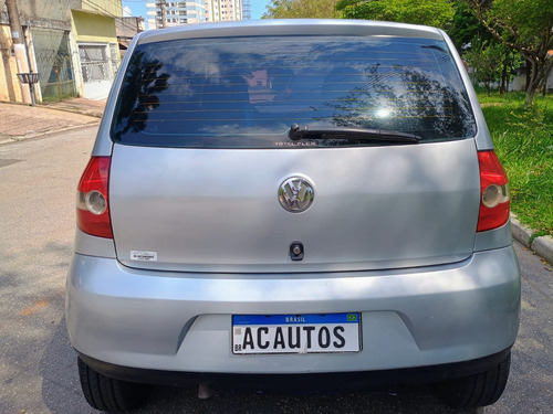 Volkswagen Fox 1.6 Plus Total Flex 5p