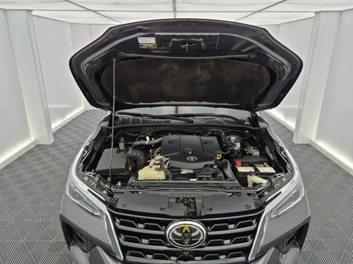 Toyota Fortuner 2.4 SRV