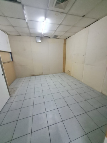 (adm) Local Comercial, Galería Merced
