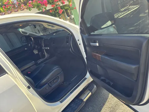 Toyota Tundra Platinum 2012, Color Blanco