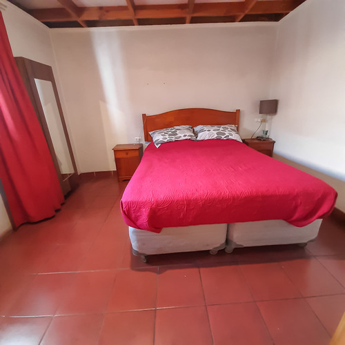 Casa Con Seis Piezas Y Estilo En Comuna De La Granja