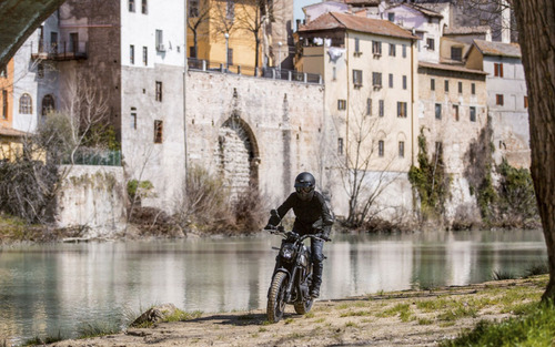 Benelli Leoncino 500 Trail No Ducati Scrambler Ab 2024