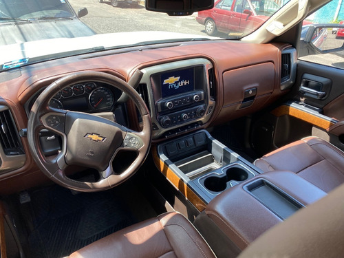 Imagen 6 de 13 de Chevrolet Cheyenne Hihg Country Modelo 2015