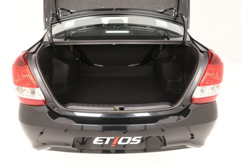 Imagen 12 de 15 de Toyota Etios Xls Pack 6m/t 4p My22