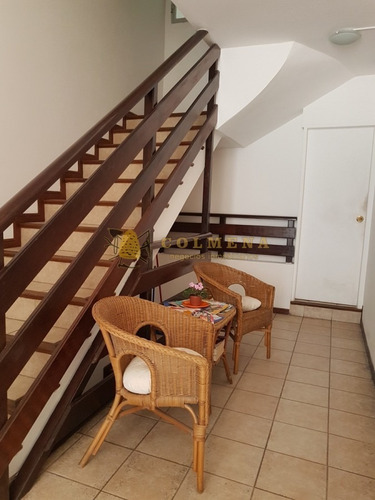Apto Con Excelente Ubicación, A Pasos De Gorlero, Del Puerto De Punta Del Este- Ref: 4183