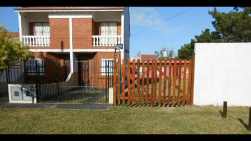 Imagen 1 de 19 de Venta De Dos Casas + Dos Duplex En Muy Buena Ubicación!