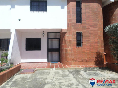Imagen 2 de 12 de Se Vende Espectacular Town House En Ciudad Flamingo, Conjunto Puerto Alegre