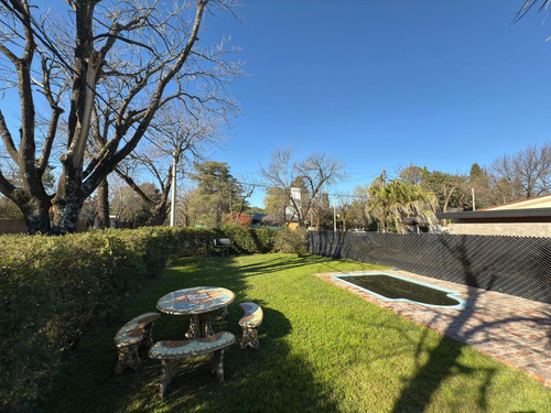Venta Casa De 3 Dormitorios En Funes