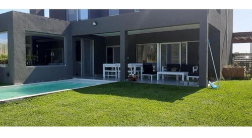 Imagen 17 de 23 de Casa En Venta Al Rio Impecable