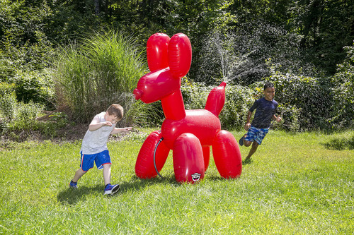 BigMouth Inc. inflable Globo gigante forma de perro con aspersor