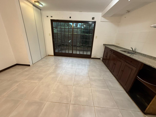 Monoambiente Con Patio En Alquiler