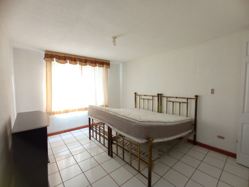 Imagen 15 de 27 de Vendo Preciosa Casa En Excelente Estado, 4 Dormitorios, Muy Cerca De San Lucas