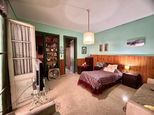 Venta/permuta Casa 5 Amb A Refac Caseros Centro