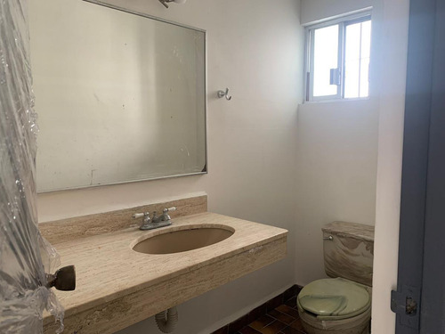 Casa En Venta, Contry La Silla 8vo Sector, Guadalupe, Nuevo León