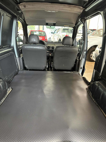 Imagen 10 de 10 de Renault Kangoo 2018 1.6 Furgon Ph3 Confort 1plc