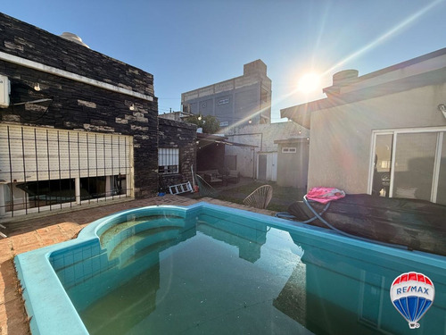 Casa Con Departamento En Venta Quilmes