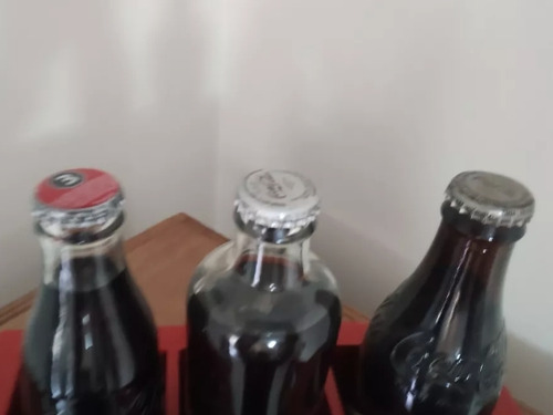 Camión Antiguo Coca Cola De Madera Con 3 Bebidas Selladas.