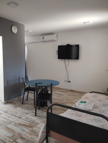 Departamento En Viedma En Primer Piso, Por Día En Viedma