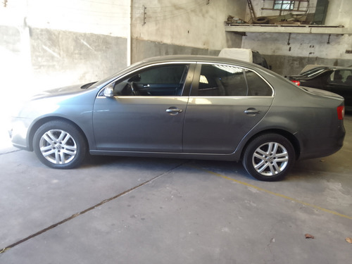 Volkswagen Vento 1.9 I Luxury Dsg