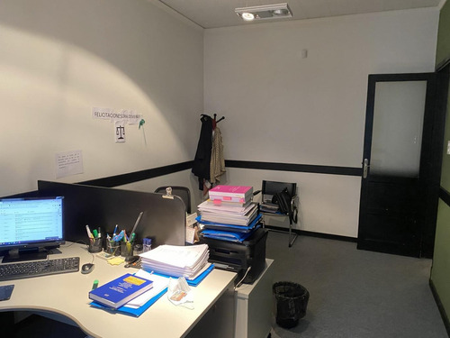 Alquiler Piso Entero De Oficinas En Ciudad Vieja