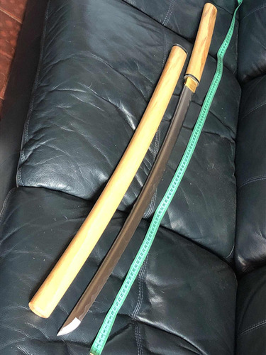 Katana Con Cabo Y Vaina De Madera. Buen Acero