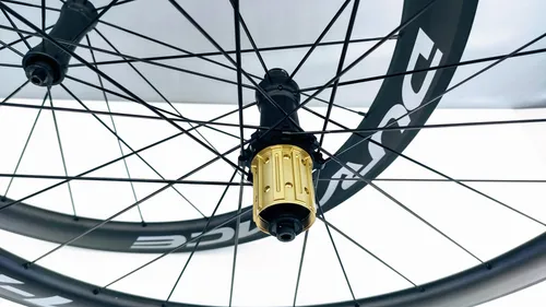 Ruedas De Carbono Dura-ace 50mm - Frenos De Herradura.