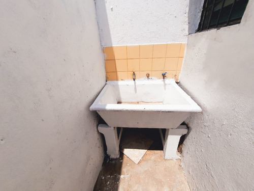 Imagen 10 de 12 de Departamento En Alquiler En Lanus Este