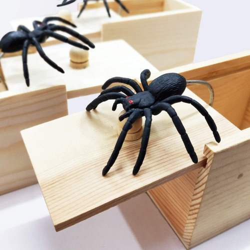 Caja De Madera Con Forma De Araña Para Bromas