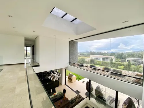 Casa En Venta En Las Palmas. Cod V11277