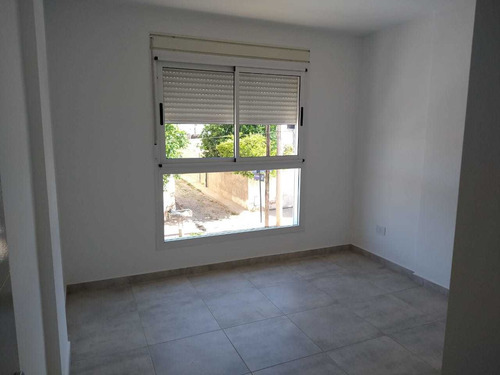 Imagen 2 de 6 de Departamento De 2 Dormitorios En Venta - Barrio San Vicente
