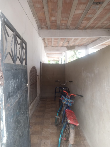 Área Com Piscina, 2 Casas, 6 Kitnet, 1 Loja !