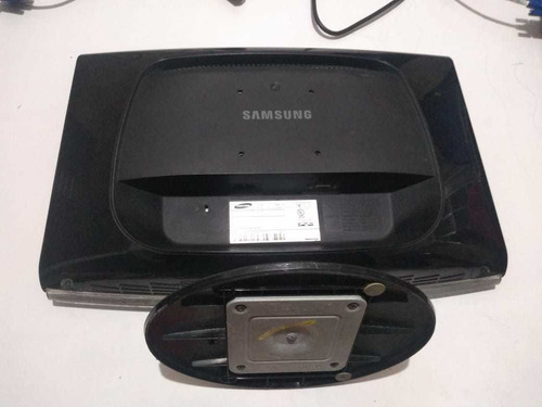Monitor Samsung 19 Polegadas Linha Na Tela (Usado)