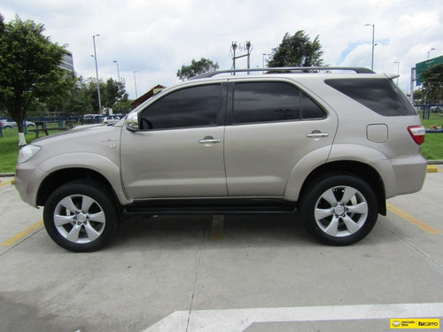 Toyota Fortuner 3.0 Sr5